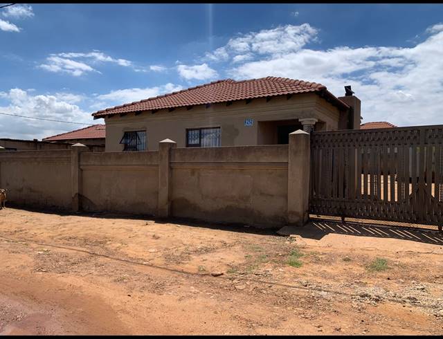 3 BEDROOM HOUSE FOR SALE IN MOHLAKENG